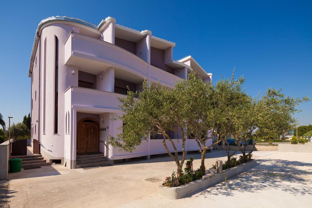Apartments Mara Kaštela Buitenkant foto